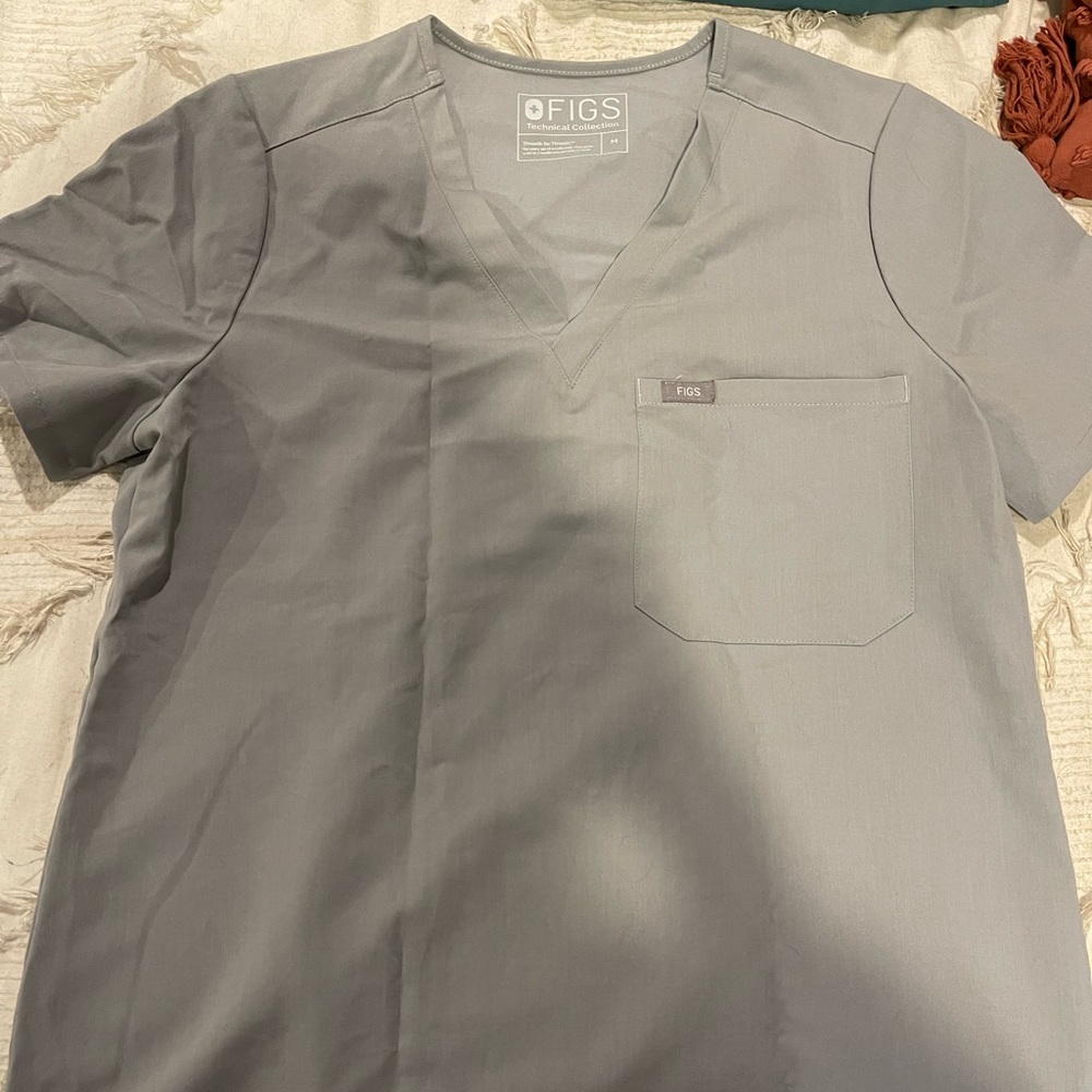 *LIMITED COLOR* Figs Catarina Slate One Pocket Size M